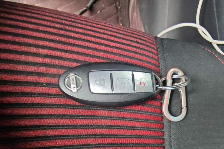 Used Nissan Tiida 2014 1.6L CVT Cool Cafe Edition Vehicle Key