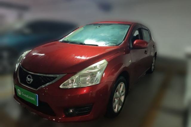 Ojetý Nissan Tiida 2014 1.6L CVT Smart Model