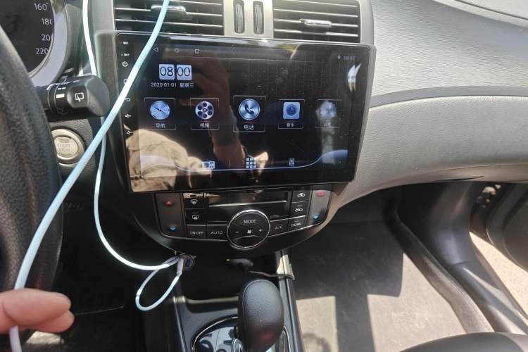 Used Nissan Tiida 2014 1.6L CVT Smart Model Audio And AC Panel