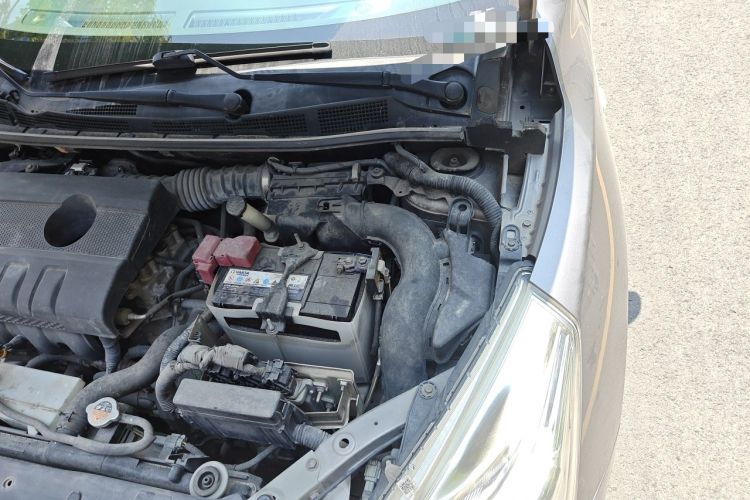 Used Nissan Tiida 2014 1.6L CVT Smart Model Engine Bay Left