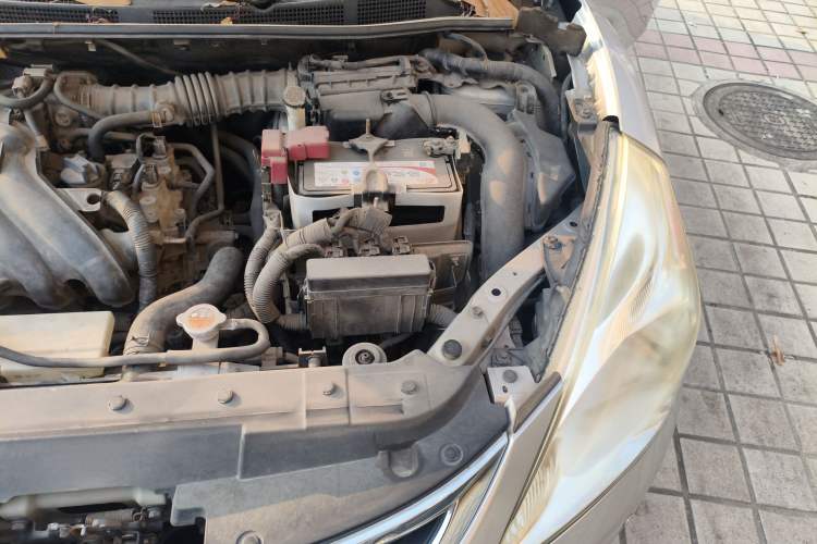 Used Nissan Tiida 2014 1.6L CVT Comfort Model Engine Bay Left