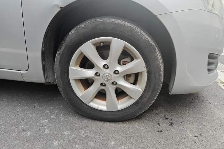 Used Nissan Tiida 2014 1.6L CVT Comfort Model Exterior 1