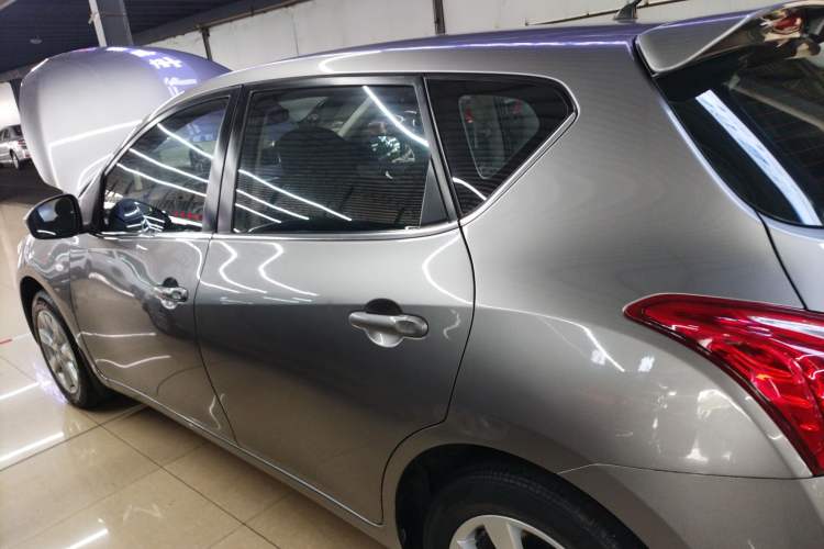 Used Nissan Tiida 2014 1.6L CVT Comfort Model Exterior 3