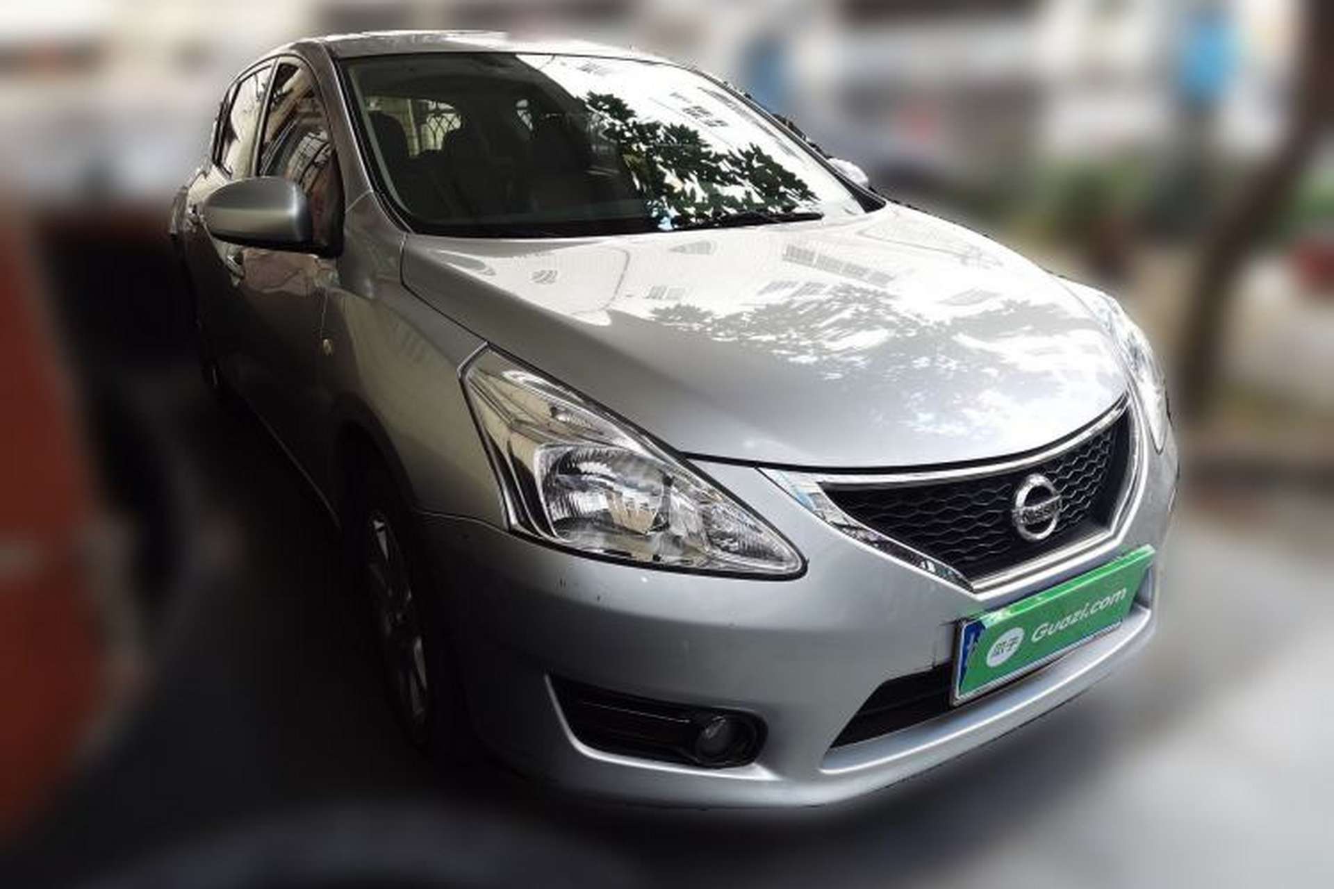 Used Nissan Tiida 2014 1.6L CVT Cool Cafe Edition Front Right 45 Deg