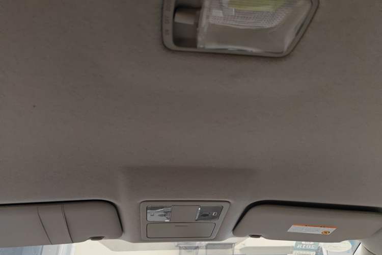 Used Nissan Tiida 2014 1.6L CVT Comfort Model Headliner
