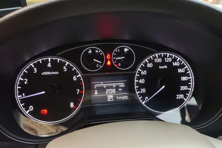 Used Nissan Tiida 2014 1.6L CVT Comfort Model Instrument Cluster