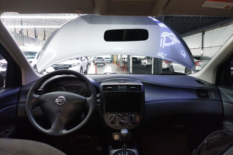 Used Nissan Tiida 2014 1.6L CVT Comfort Model Interior 2