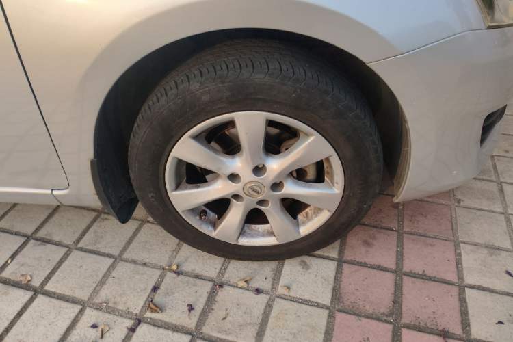 Used Nissan Tiida 2014 1.6L CVT Comfort Model Right Front Wheel Hub