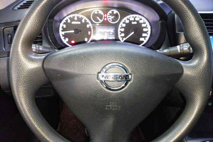 Used Nissan Tiida 2014 1.6L CVT Comfort Model Steering Wheel