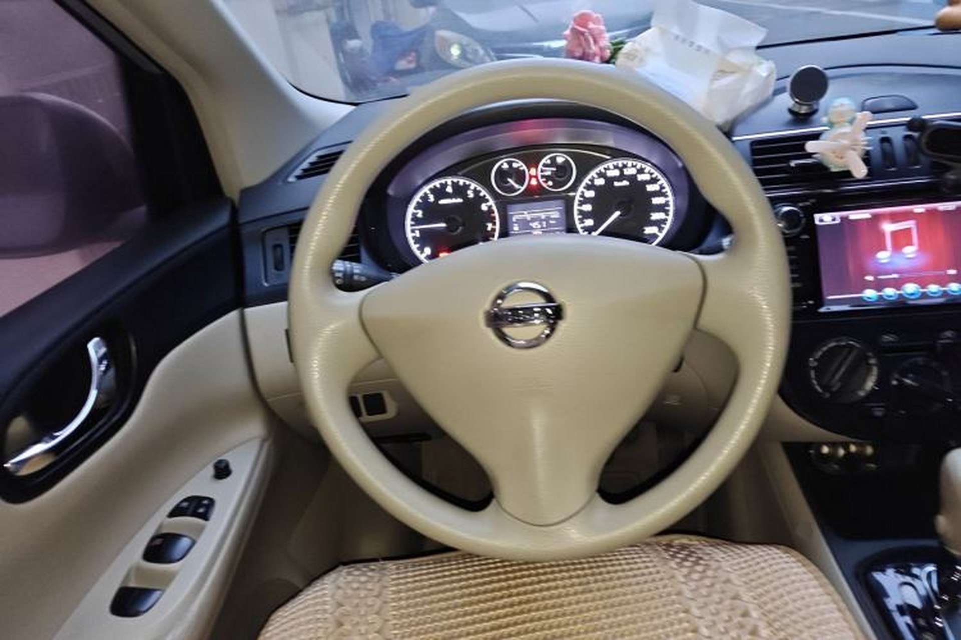 Used Nissan Tiida 2014 1.6L CVT Comfort Model Steering Wheel