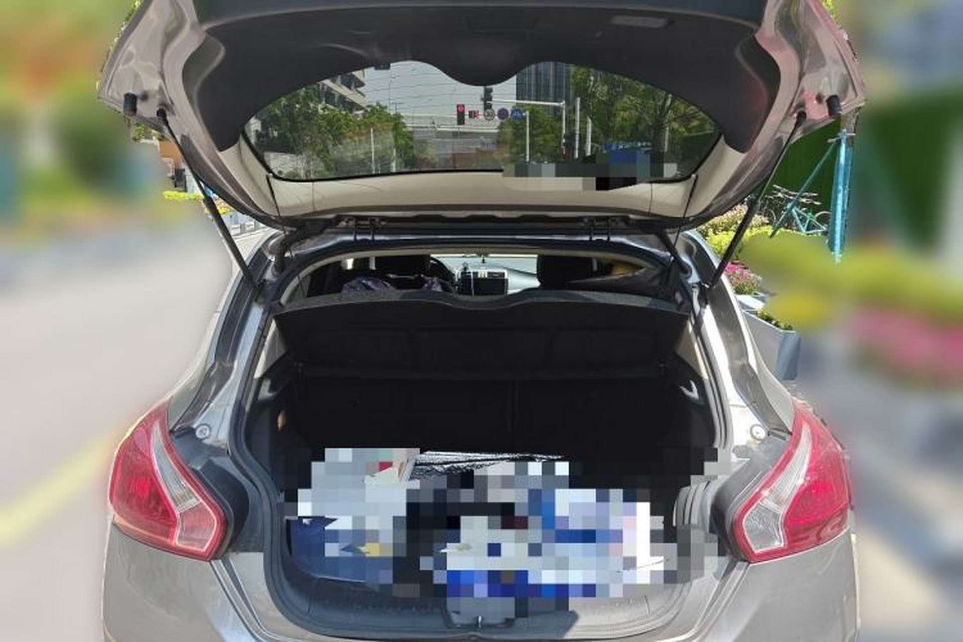 Used Nissan Tiida 2014 1.6L CVT Smart Model Trunk