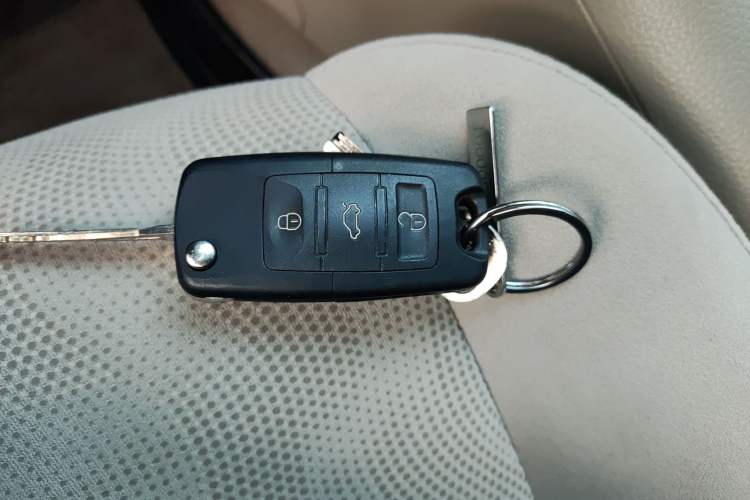 Used Nissan Tiida 2014 1.6L CVT Comfort Model Vehicle Key