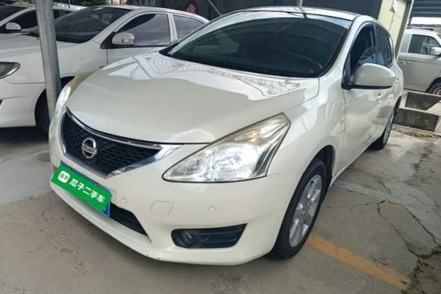 Ojetý Nissan Tiida 2014 1.6L CVT Smart Model
