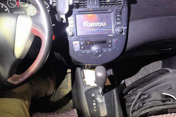 Used Nissan Tiida 2014 1.6L CVT Smart Model Audio And AC Panel