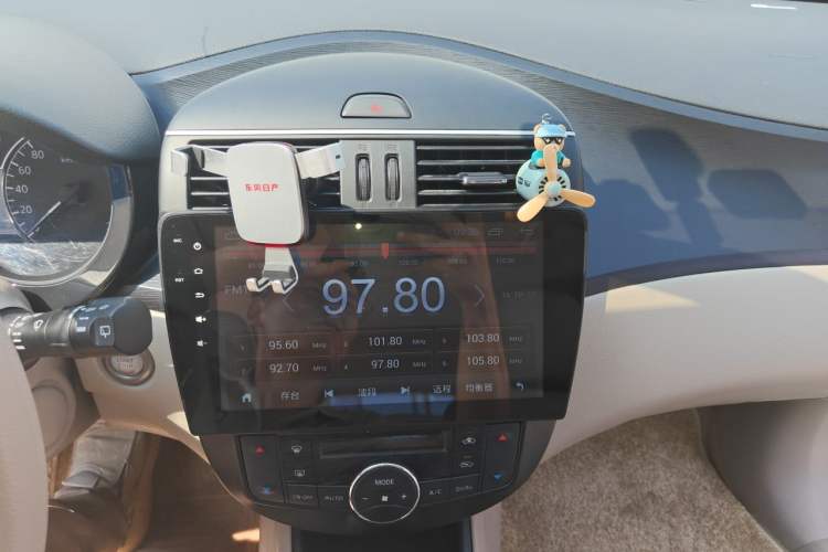 Used Nissan Tiida 2014 1.6L CVT Smart Model Audio And AC Panel