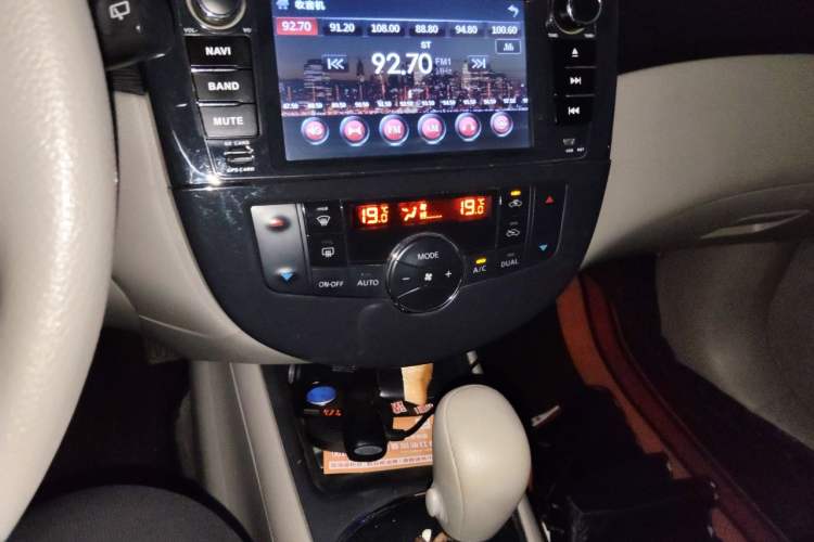 Used Nissan Tiida 2014 1.6L CVT Smart Model Audio And AC Panel