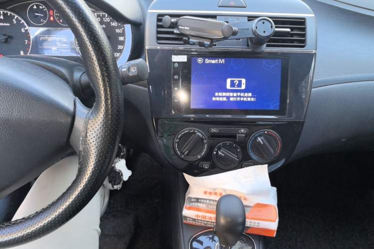 Used Nissan Tiida 2014 1.6L CVT Comfort Model Audio And AC Panel