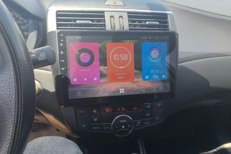 Used Nissan Tiida 2014 1.6L CVT Smart Model Audio And AC Panel