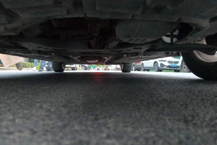 Used Nissan Tiida 2014 1.6L CVT Comfort Model Chassis Front