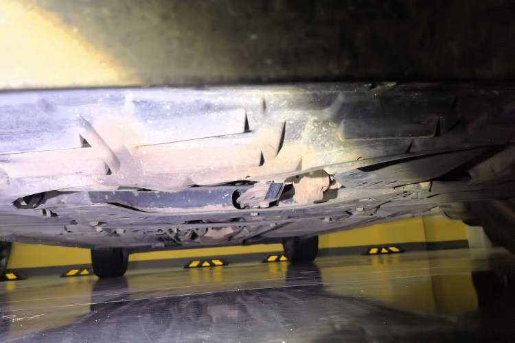 Used Nissan Tiida 2014 1.6L CVT Smart Model Chassis Front