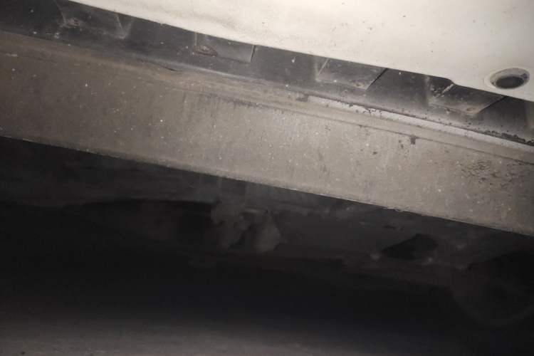 Used Nissan Tiida 2014 1.6L CVT Cool Cafe Edition Chassis Front