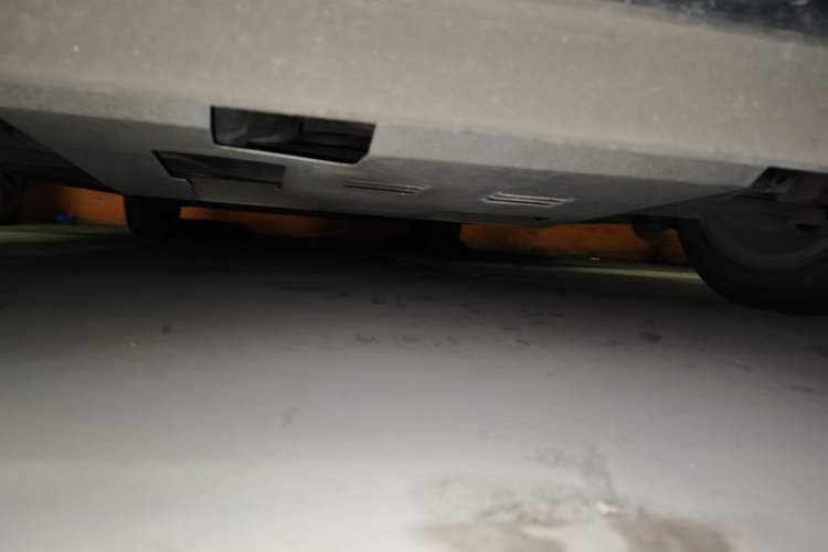 Used Nissan Tiida 2014 1.6L CVT Smart Model Chassis Front