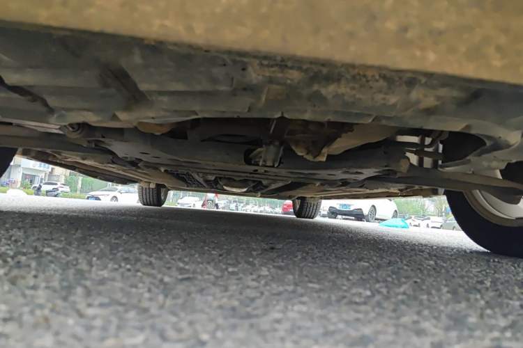 Used Nissan Tiida 2014 1.6L Manual Comfort Model Chassis Front