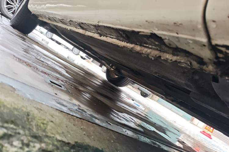 Used Nissan Tiida 2014 1.6L CVT Smart Model Chassis Front Right
