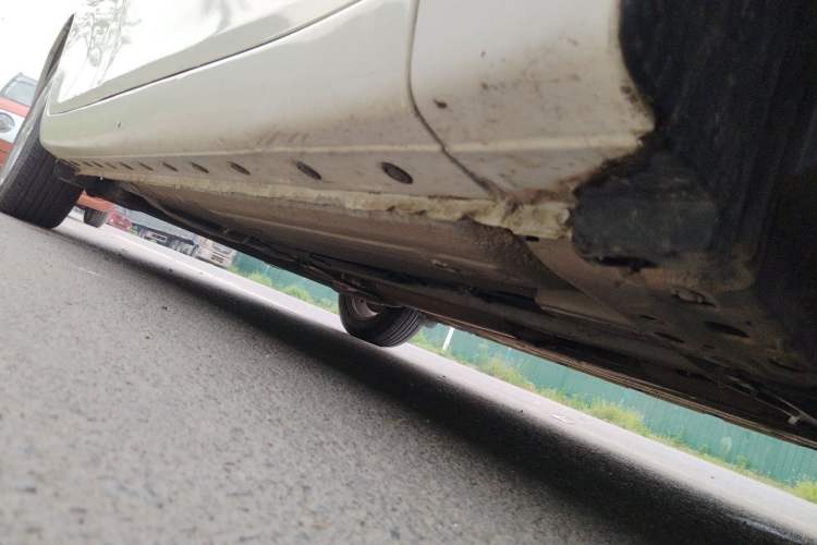 Used Nissan Tiida 2014 1.6L CVT Comfort Model Chassis Front Right