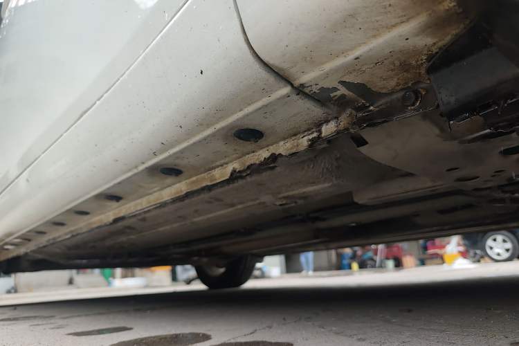 Used Nissan Tiida 2014 1.6L CVT Smart Model Chassis Front Right
