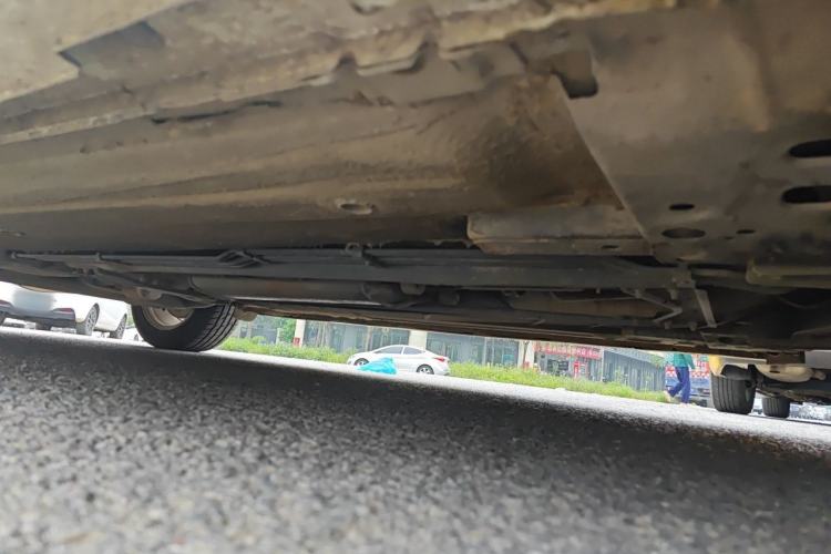 Used Nissan Tiida 2014 1.6L Manual Comfort Model Chassis Front Right