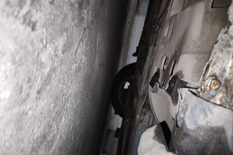 Used Nissan Tiida 2014 1.6L CVT Smart Model Chassis Front Right