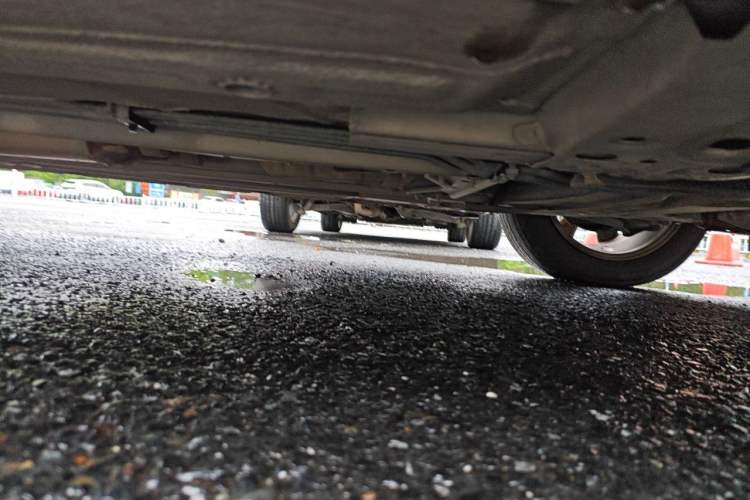 Used Nissan Tiida 2014 1.6L CVT Cool Cafe Edition Chassis Front Right