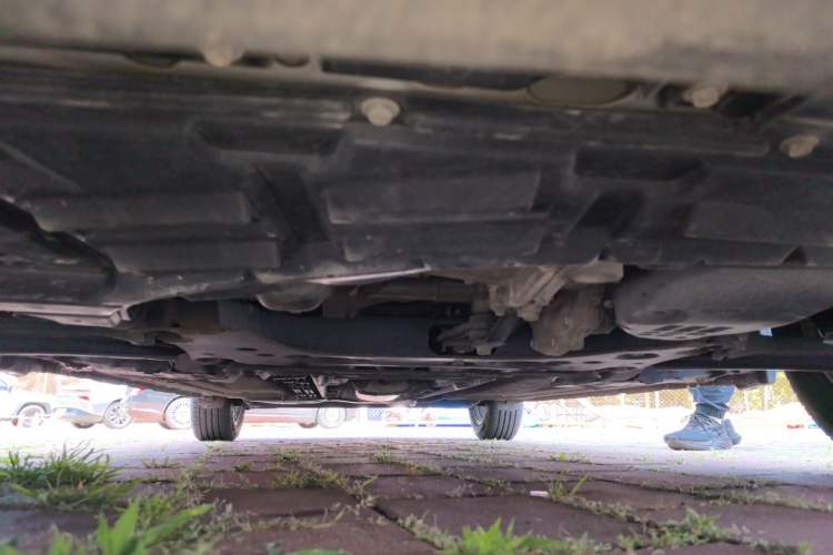 Used Nissan Tiida 2014 1.6L CVT Smart Model Chassis Front