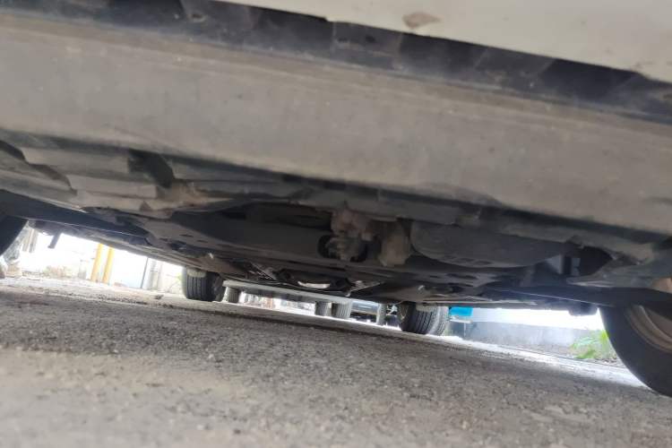 Used Nissan Tiida 2014 1.6L CVT Smart Model Chassis Front