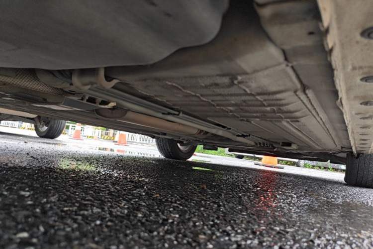 Used Nissan Tiida 2014 1.6L CVT Cool Cafe Edition Chassis Rear Right