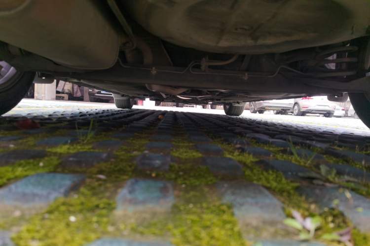 Used Nissan Tiida 2014 1.6L CVT Cool Cafe Edition Chassis Rear