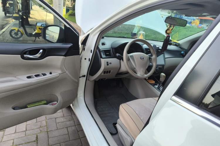 Used Nissan Tiida 2014 1.6L CVT Smart Model Driver Seat