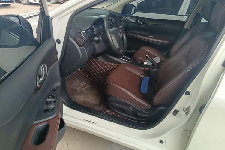 Used Nissan Tiida 2014 1.6L CVT Smart Model Driver Seat