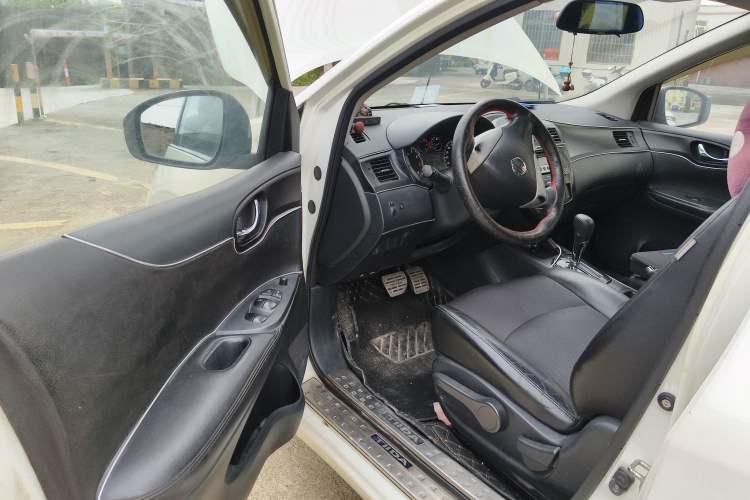 Used Nissan Tiida 2014 1.6L CVT Smart Model Driver Seat