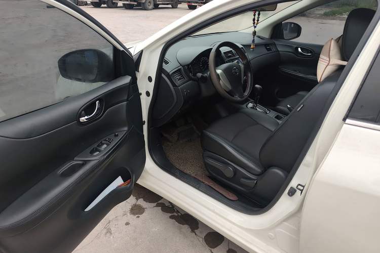 Used Nissan Tiida 2014 1.6L CVT Smart Model Driver Seat