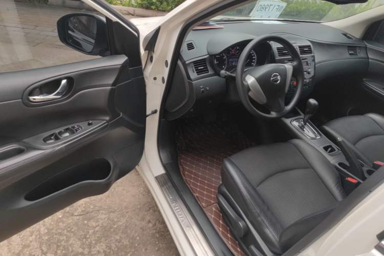 Used Nissan Tiida 2014 1.6L CVT Smart Model Driver Seat