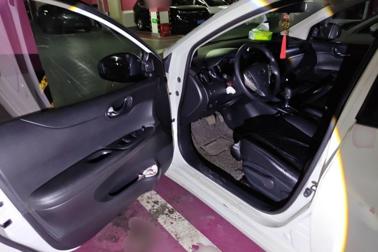 Used Nissan Tiida 2014 1.6L CVT Smart Model Driver Seat