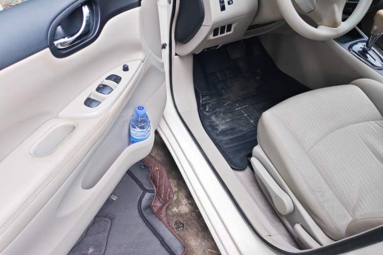 Used Nissan Tiida 2014 1.6L CVT Smart Model Driver Seat
