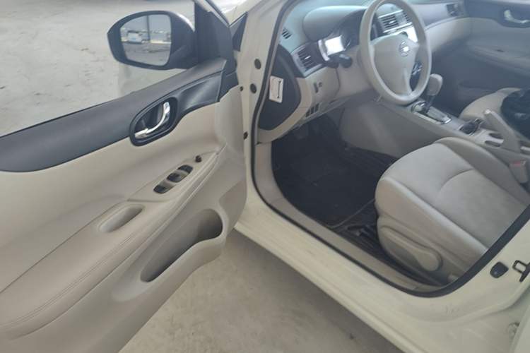 Used Nissan Tiida 2014 1.6L CVT Comfort Model Driver Seat