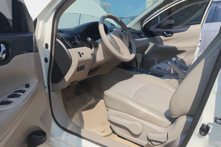 Used Nissan Tiida 2014 1.6L CVT Smart Model Driver Seat