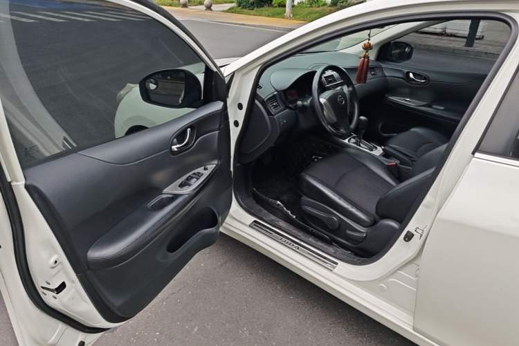 Used Nissan Tiida 2014 1.6L CVT Smart Model Driver Seat