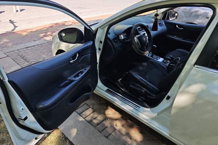 Used Nissan Tiida 2014 1.6L CVT Smart Model Driver Seat