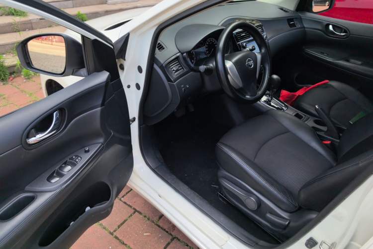 Used Nissan Tiida 2014 1.6L CVT Smart Model Driver Seat