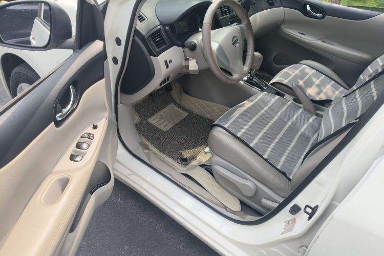 Used Nissan Tiida 2014 1.6L CVT Cool Cafe Edition Driver Seat